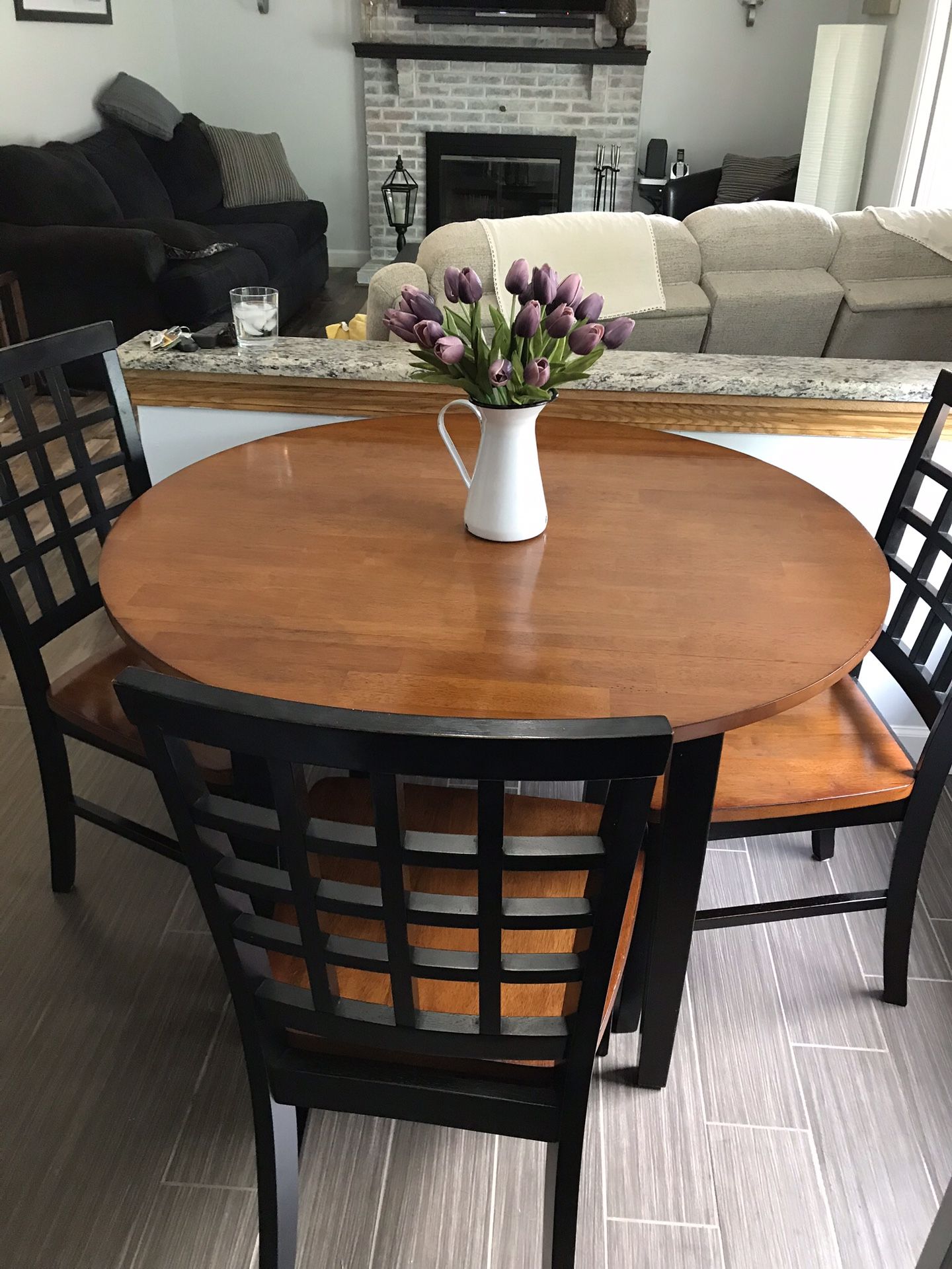 Round kitchen table with 4 chairs