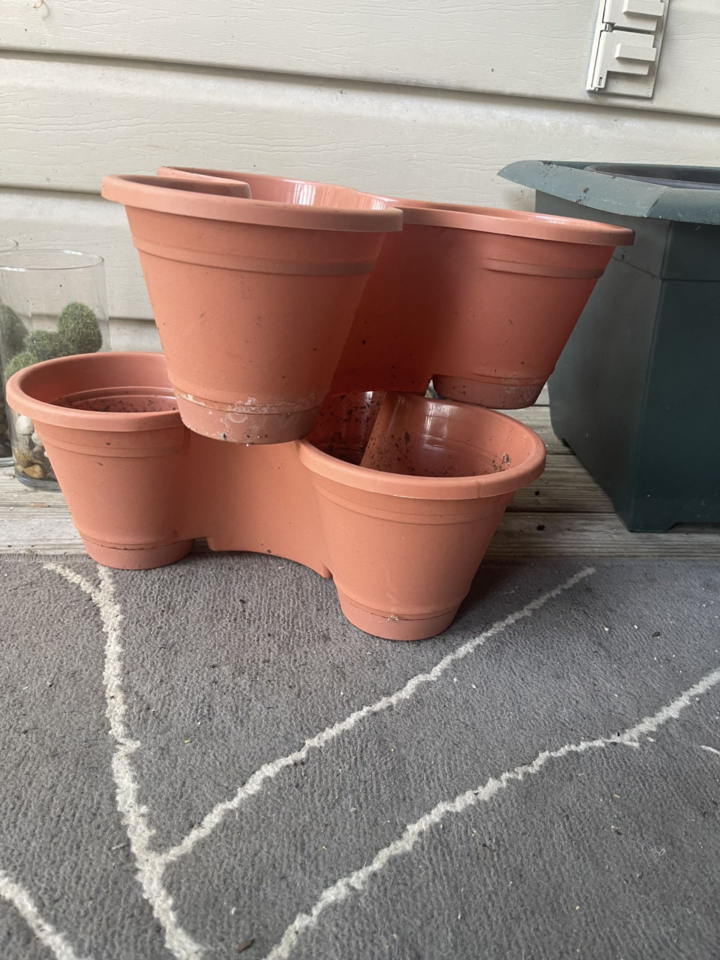 Pots and Planters 