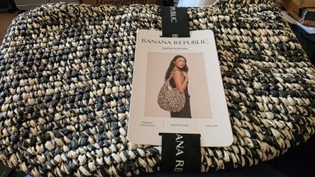 Banana Republic Women's Raffia Tote New Price Firm in Corona92879