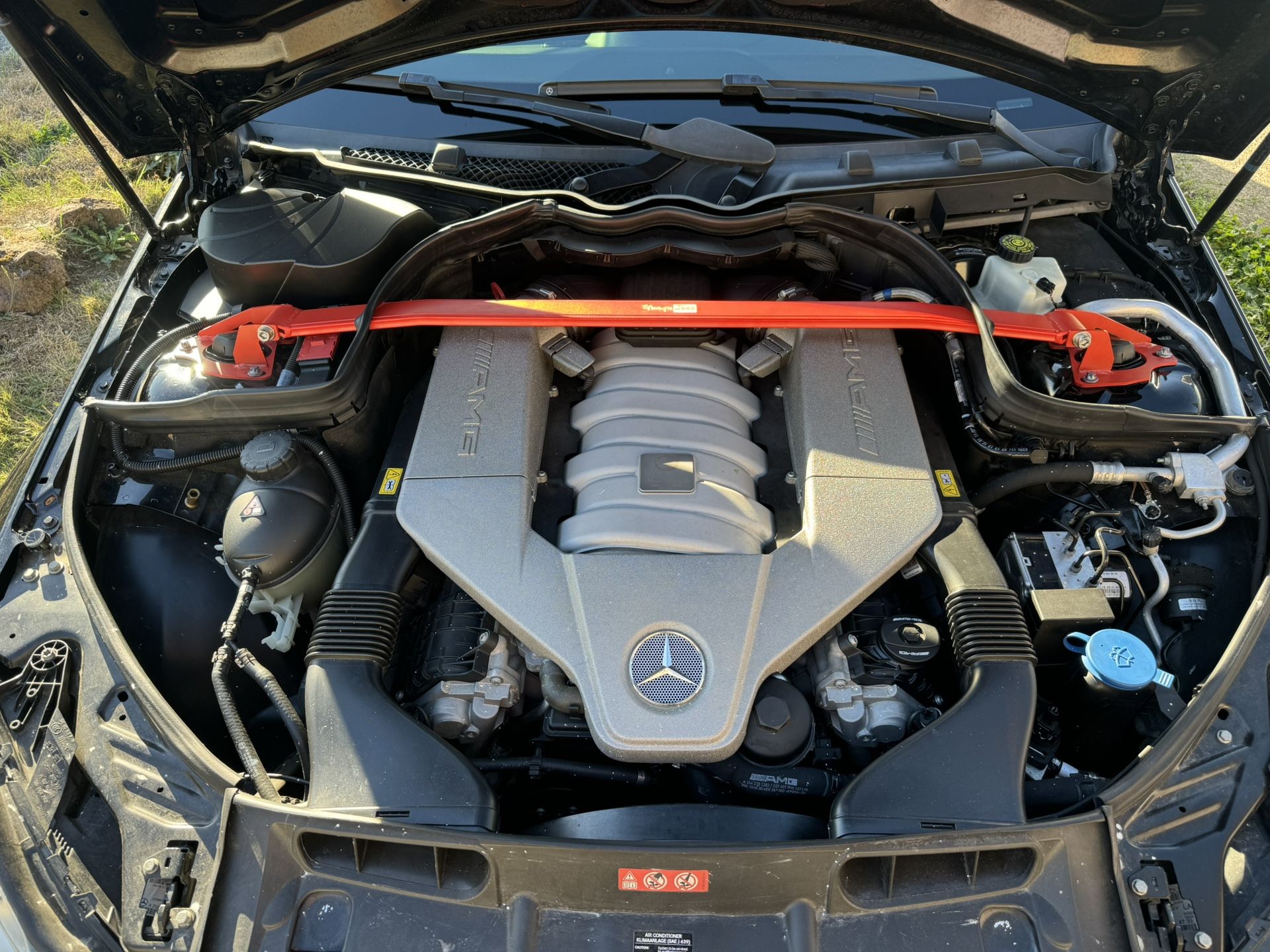 W204 C63 /////AMG Front Upper Strut Bar .