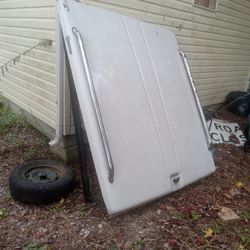 Dodge Hard Shell Truck Bed Cover With Lifting Latches 