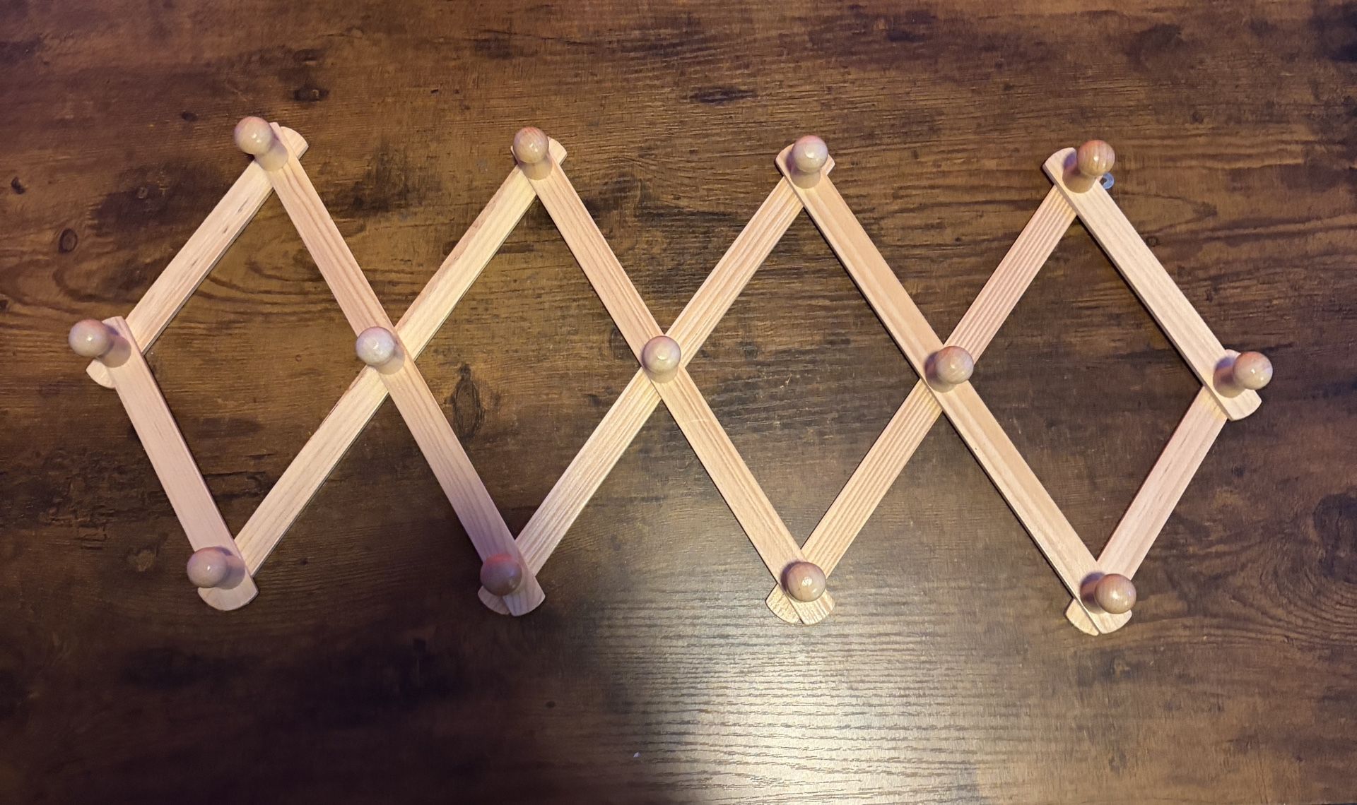 Wooden Accordion Hat Rack Wall Mount – Foldable Peg Hanger