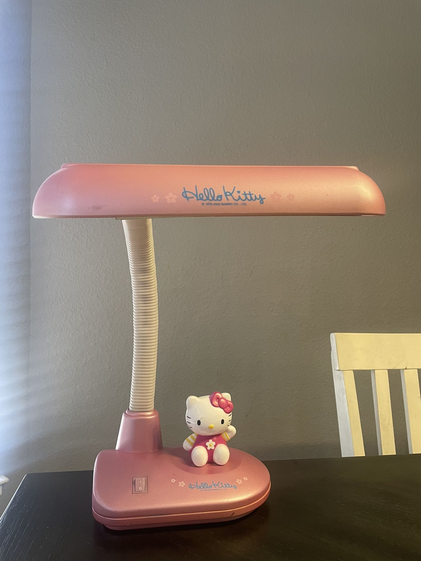 Hello Kitty Adjustable Desk Lamp
