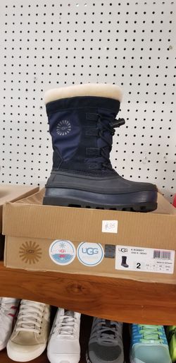 New girls boots ugg size 2y