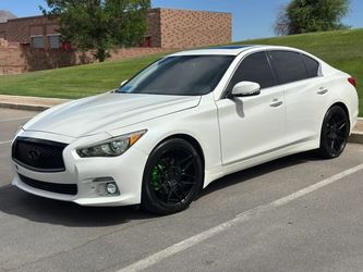 2016 INFINITI Q50
