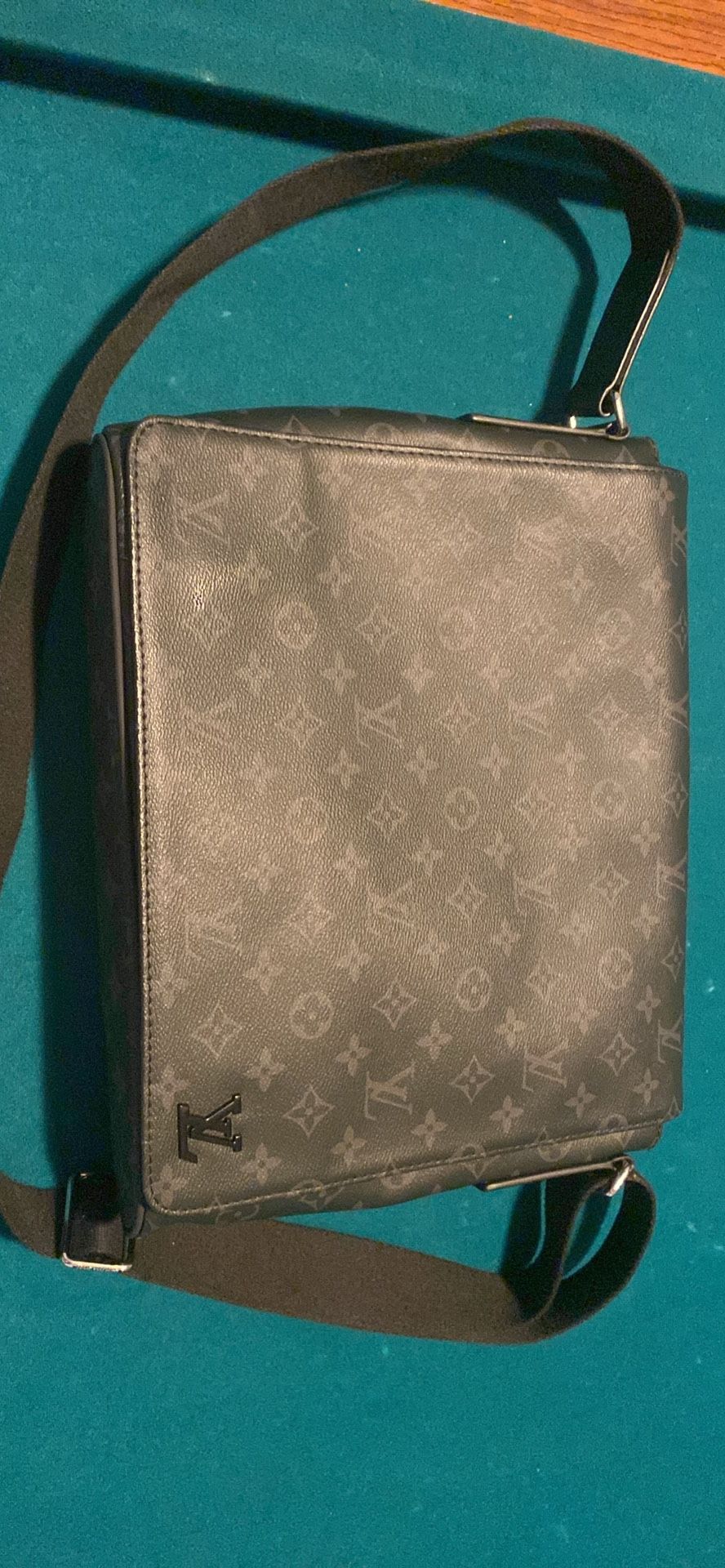 Louis Vuitton Messenger Bag Men