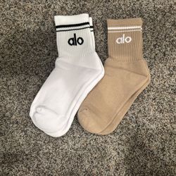 2 Pairs Alo Yoga Unisex Throwback Socks Brand New