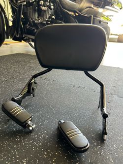Black Detachable Shorty Sissy Bar Backrest for Harley Touring '09-'26