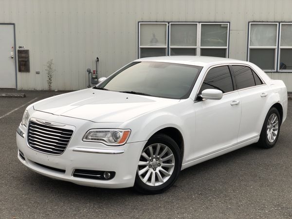 2013 Chrysler 300 for Sale in Tacoma, WA - OfferUp