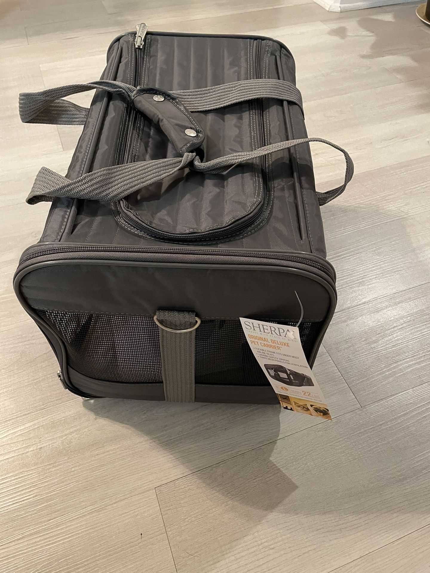 Pet Carrier New With Tags On. Plane Size.