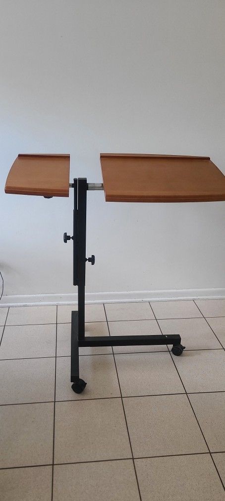 Fully Adjustable Drawing Board, Lock In Wheels, 2 Separately Adjustable Boards In 1 Stand