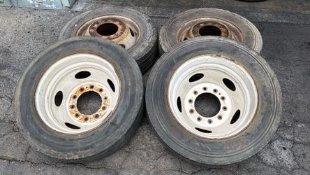 Four 19.5 Inch Ford Steel Dually Wheels With Old Tires 10x225mm Fits F450 and F550 From 05 Or newer