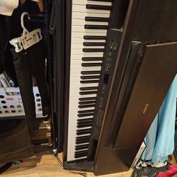 Yamaha YDP-223 Electric Piano (Top Piano Only)