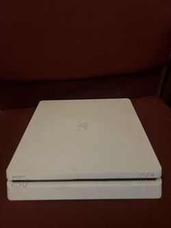 White Ps4, Slim
