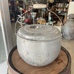 Large vintage aluminum pot