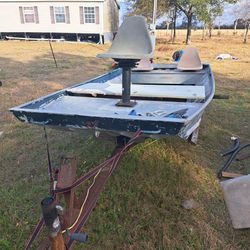 14ft Extra Wide Flatbottom & Trailer. 