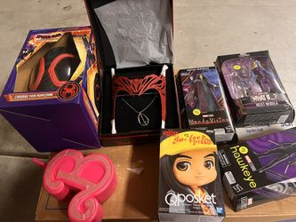 Popcorn Buckets, Cups And Other Collectibles