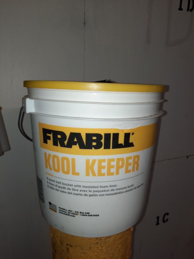 Fishing Frabil Cool Keeper Bait Bucket