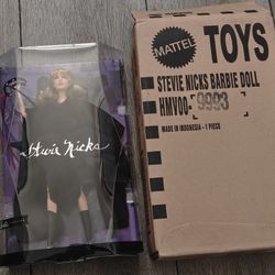 Stevie Nicks Barbie Signature Music Collector Series 

NEW