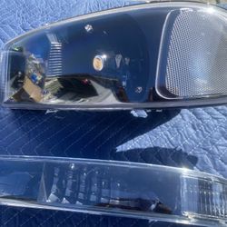 For 2008-2016 Chrysler Town&Country 2011-2020 Dodge Grand Caravan Headlight L+R 