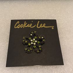 Cookie Lee Vintage Flower Brooch / Pin Genuine Crystal. / Cookie Lee  Hermoso Broche, Flor con Cristales Genuinos.  (Se Habla Español)