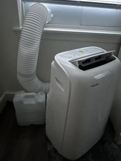 Toshiba air Conditioner Like New