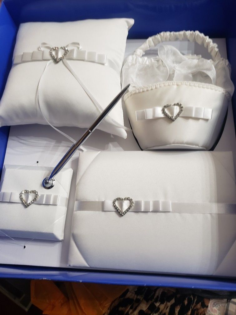 Wedding Ceremony Romantic Decor Sets Elegant Ribbon Bowknot Heart Rhinestone Rustic Wedding Party Favor Decoration Kits, Wedding Ring Pillow+Girls Flo