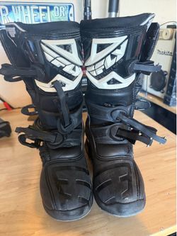 Fly racing Motocross boots Sz 5 youth
