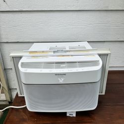 Frigidaire Gallery Window ac. 
