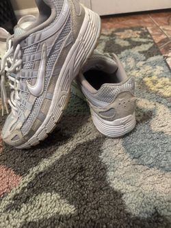 Nike Shoe Woman’s Size 8 