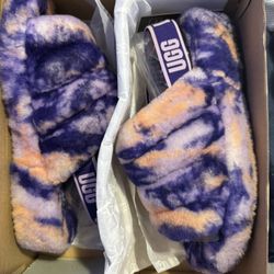 Size 10 Ugg Fluff Slipper