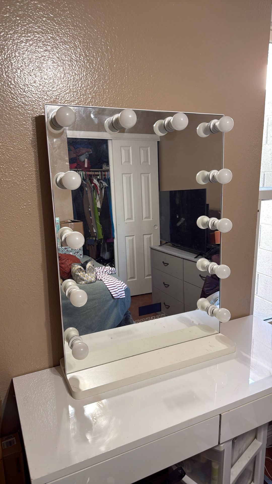 Mirror With Table
