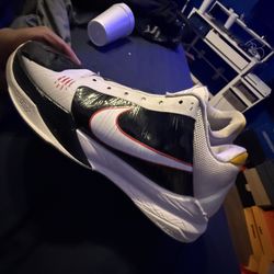 Kobe 4 Bruce Lee Alternate 