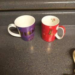 Starbucks Coffee 2006 Holiday Christmas Mugs Lot Of 2  14 Oz