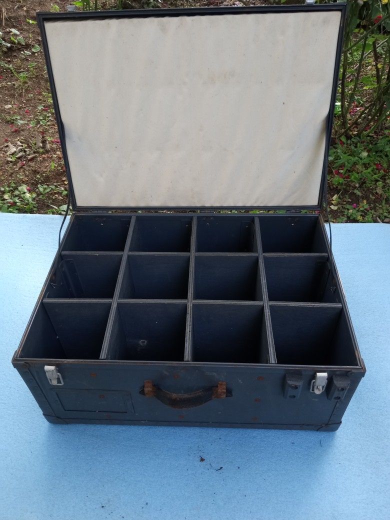 Vintage WW11 Navy Shipping Chest Trunk Radio Equipment 29.5 By20.5 By 14.5