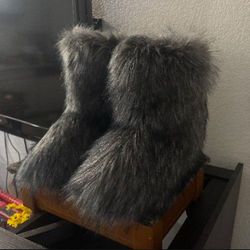 Faux Fur Boots 
