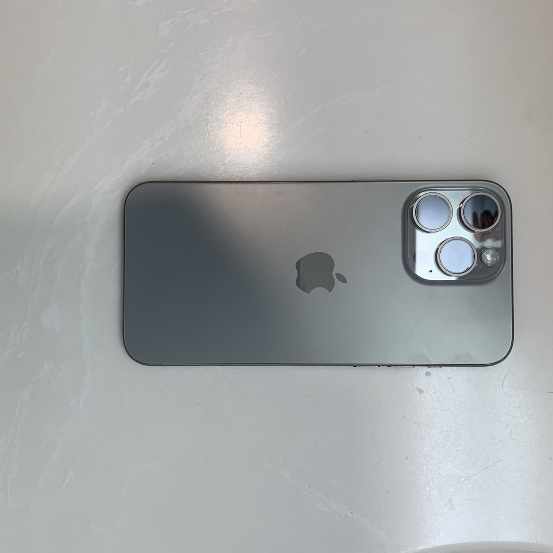 IPHONE 15 PRO MAX { PARTS }