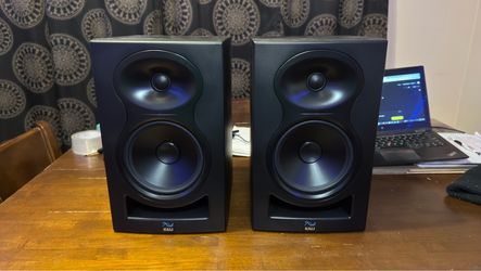 Kali Audio LP6 Powered Studio Monitor Speakers