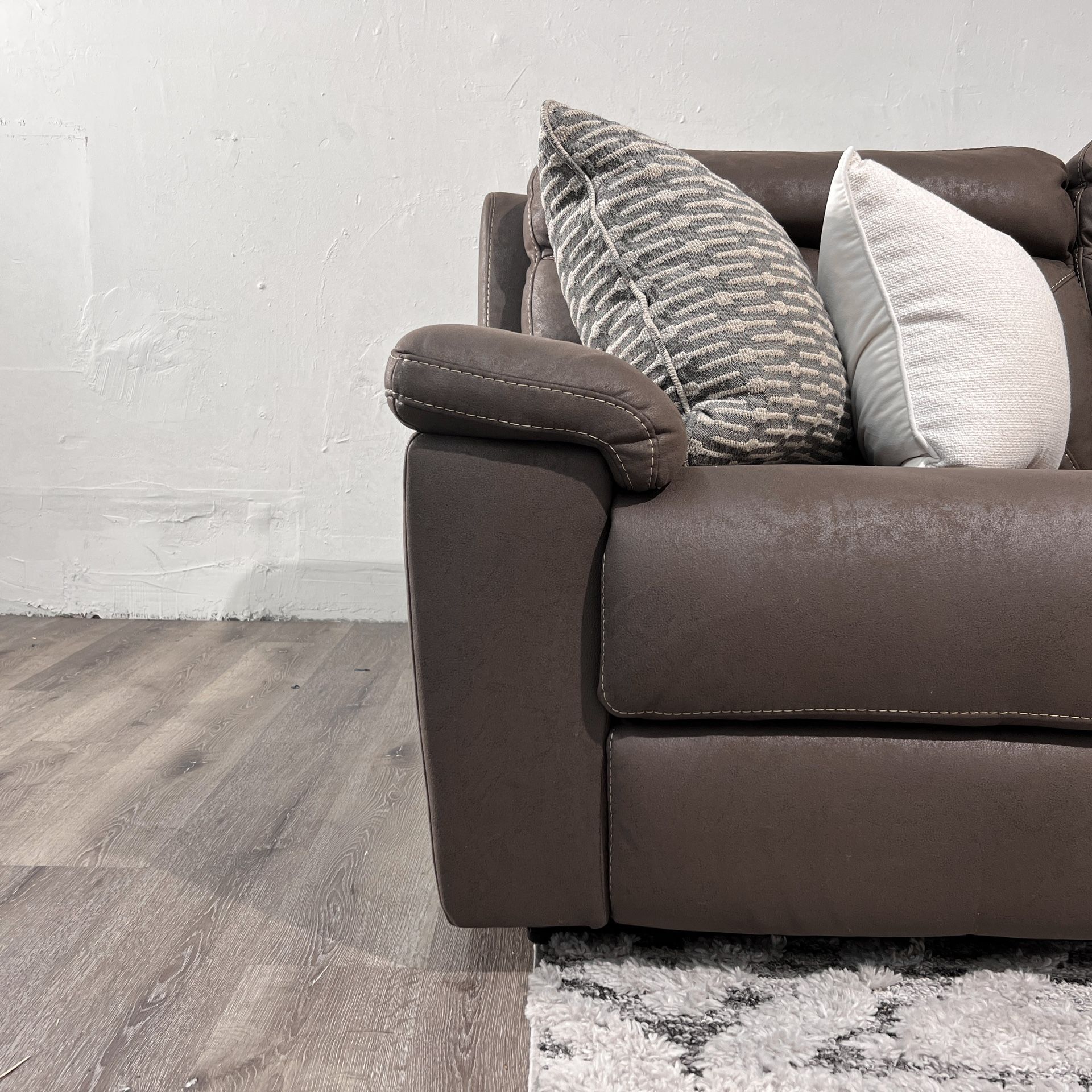 Fletcher 6piece Brown Fabric Reclining Sectional for Sale in Tempe, AZ