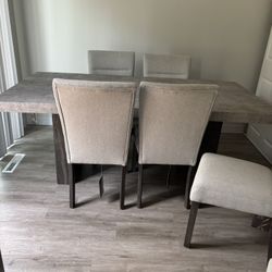 $800 Dining table set