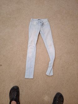 Hollister 00R W23 L29
