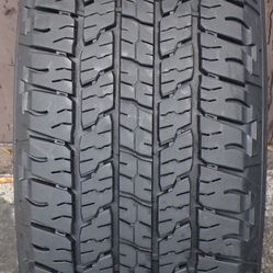 1- Goodyear Wrangler 235-75-17