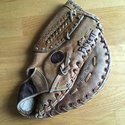 Louisville Slugger LSF100 First Base Baseman Baseball Glove Mitt