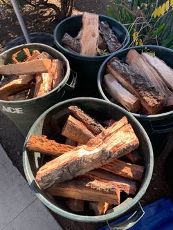 Seasoned "Red Oak" firewood. Coast live oak