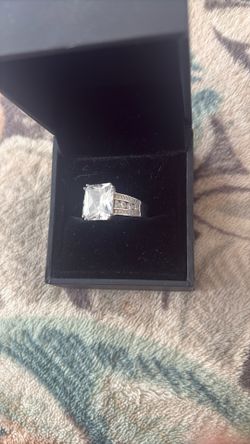 Beautiful Silver A Cubic Zirconium Diamond Ring