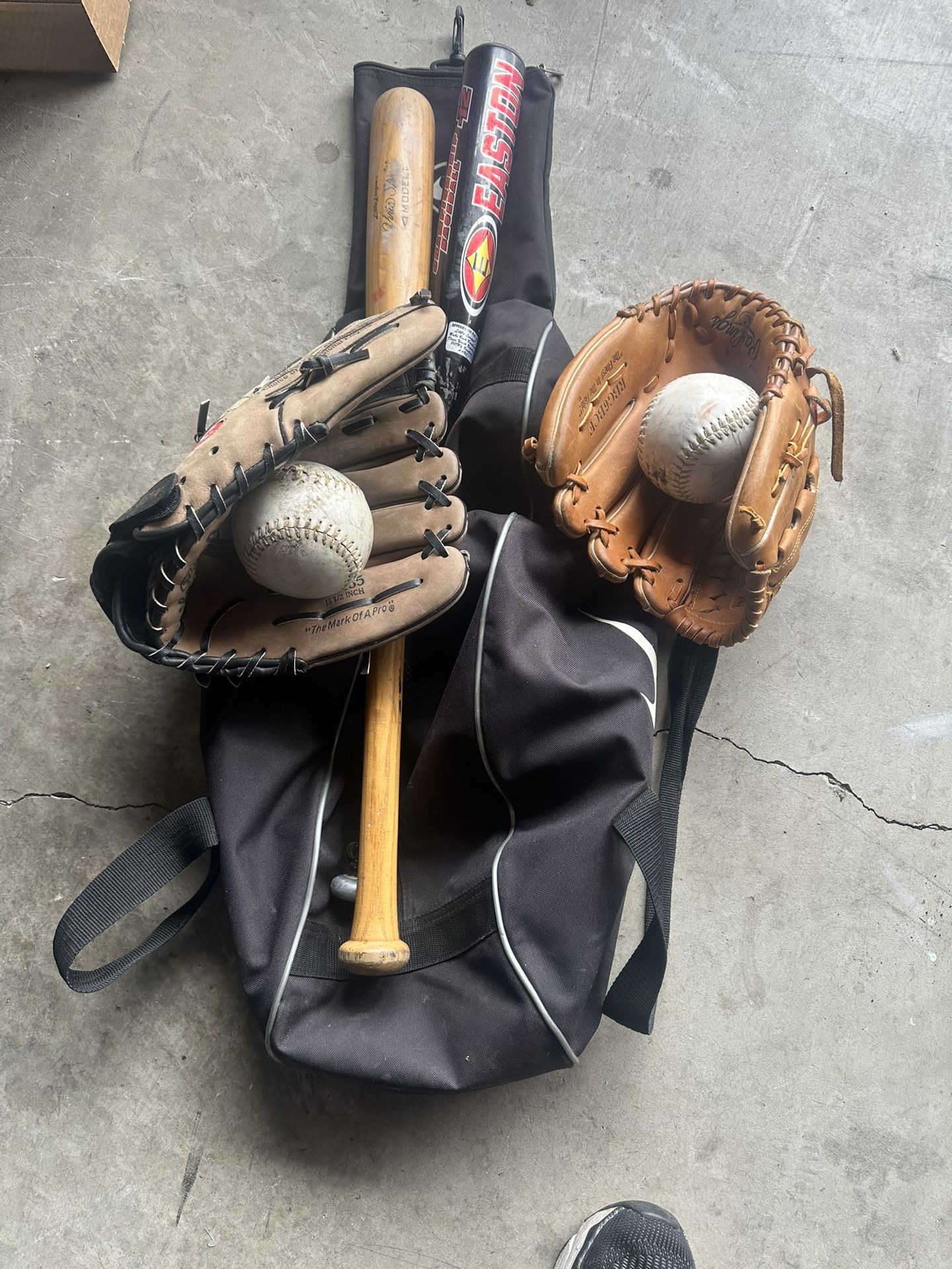 Baseball Set And Bag