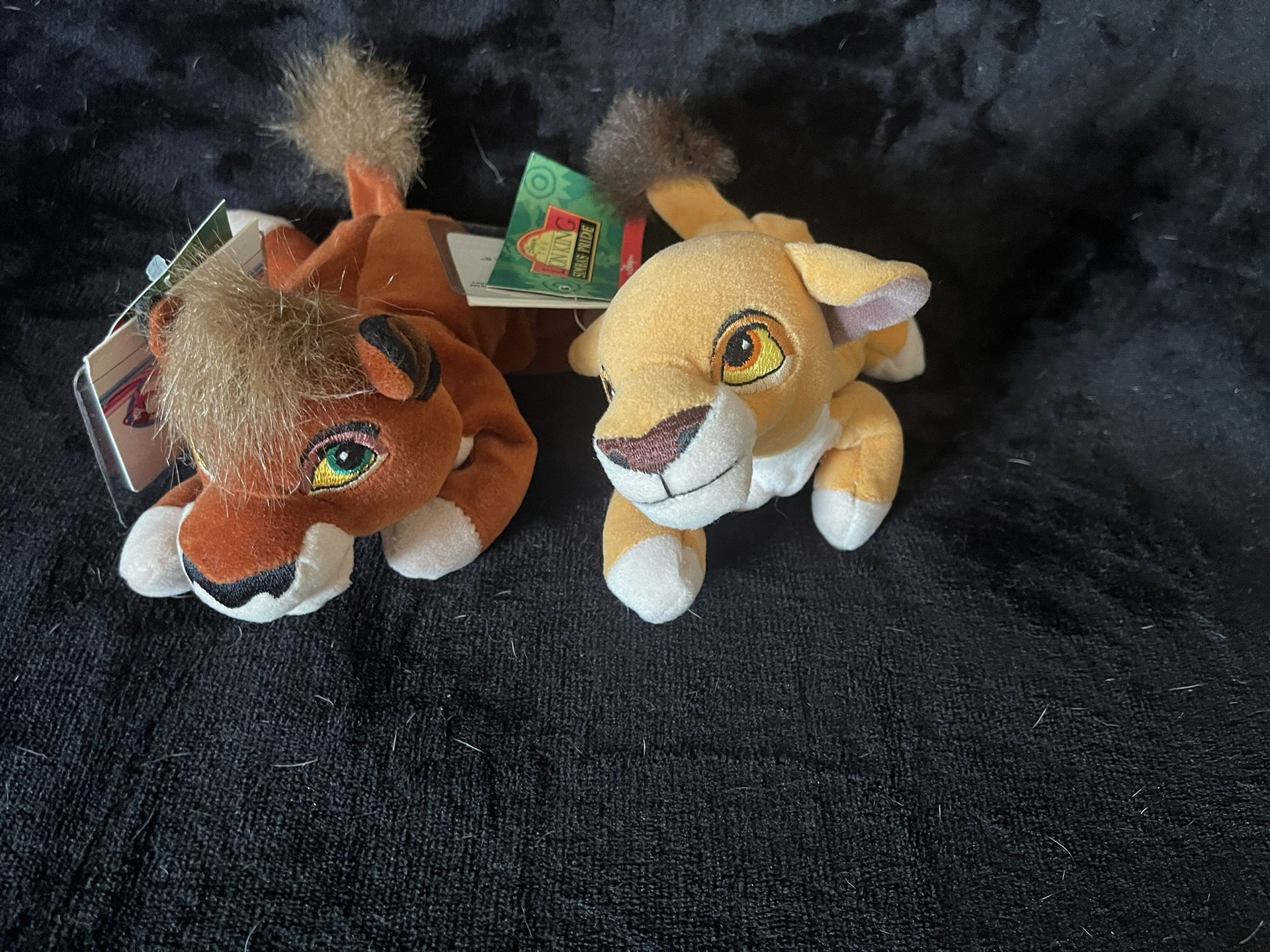 Disneys Simbas Pride Beanie Set