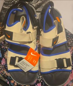 Nike canyon sandals