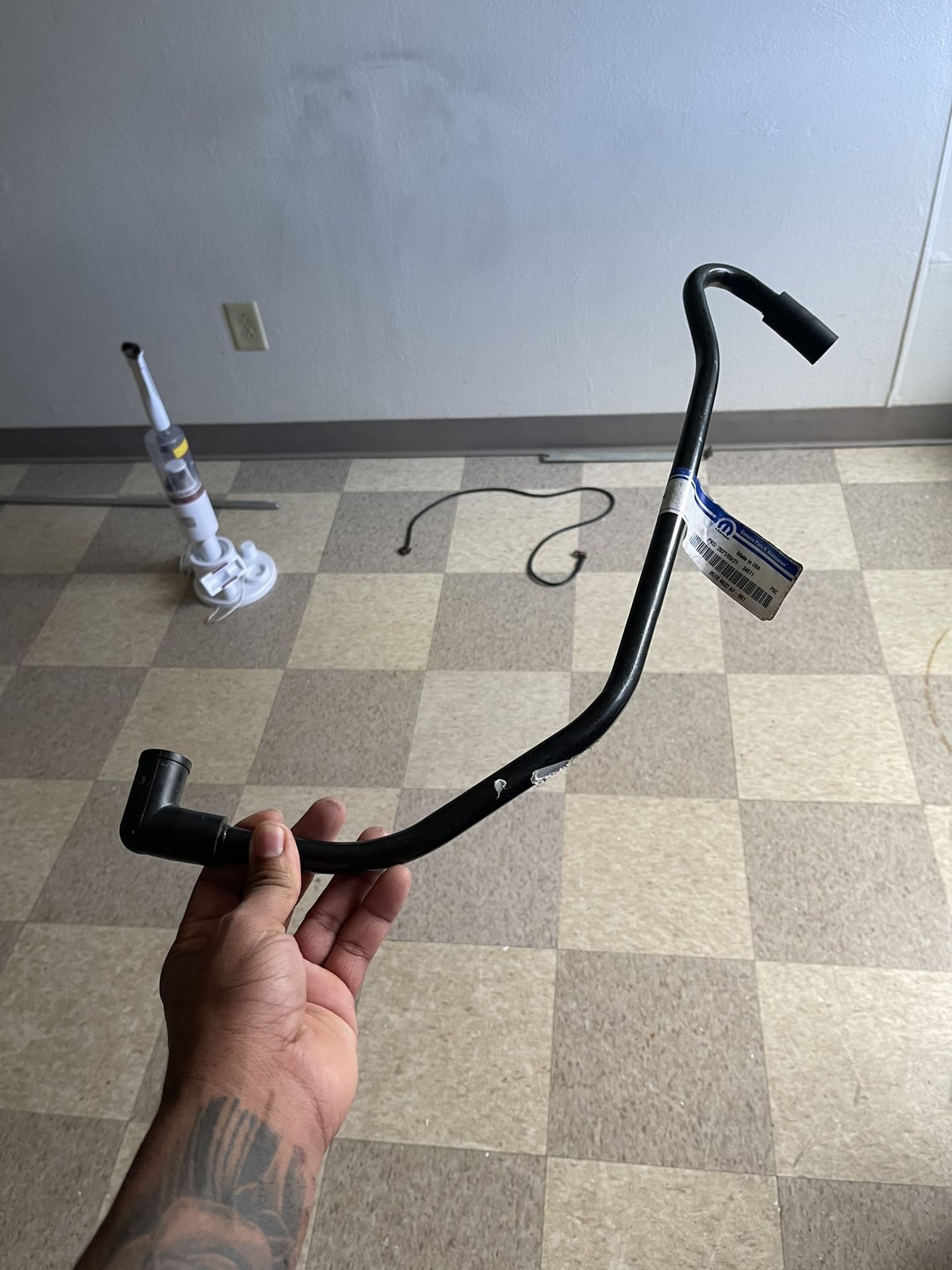 2011-2015 jeep,chrysler air make up hose