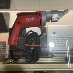 Milwaukee Corded Shear Like New